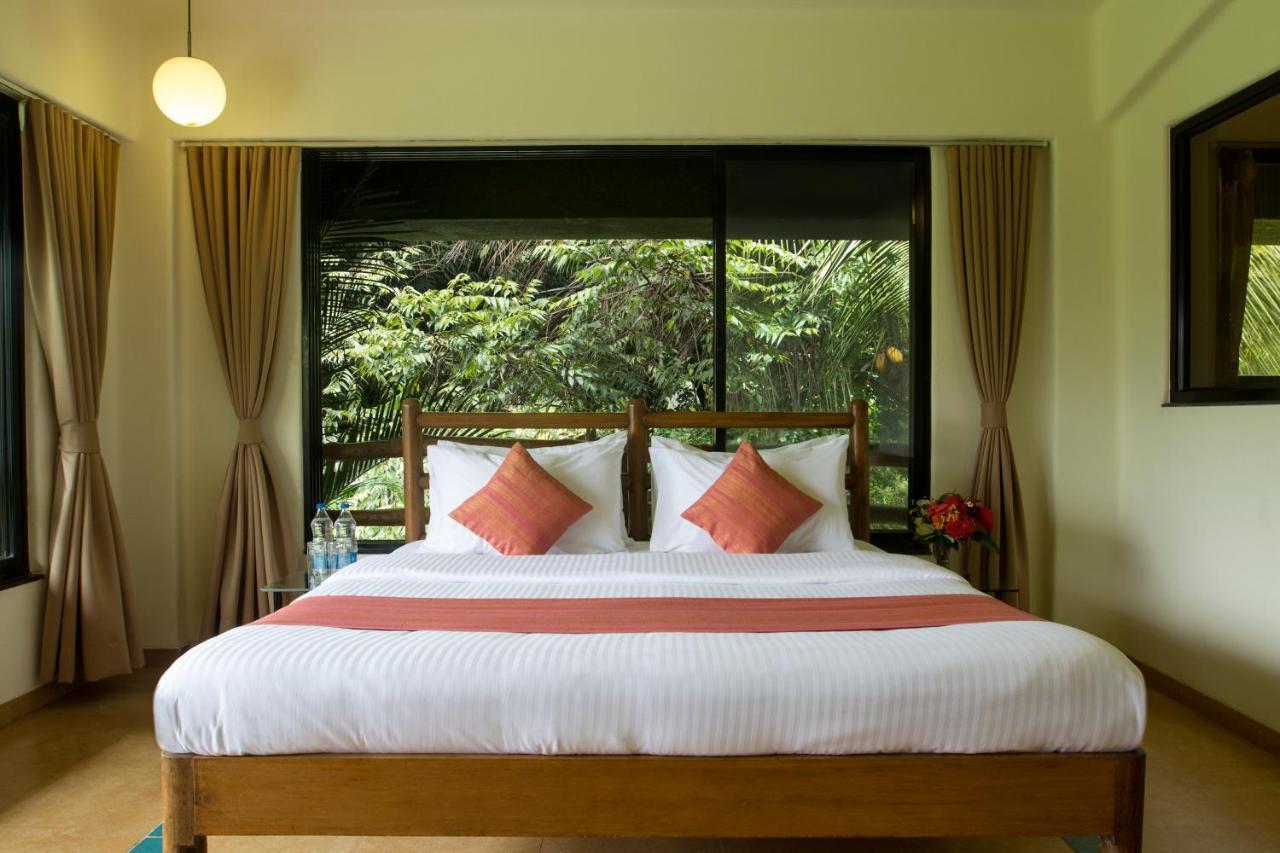 Golden Fields Resort Paud Exterior photo