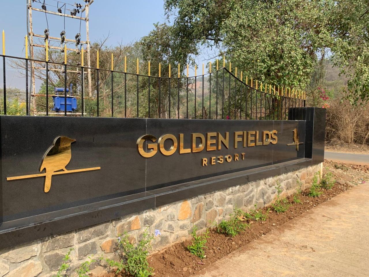 Golden Fields Resort Paud Exterior photo